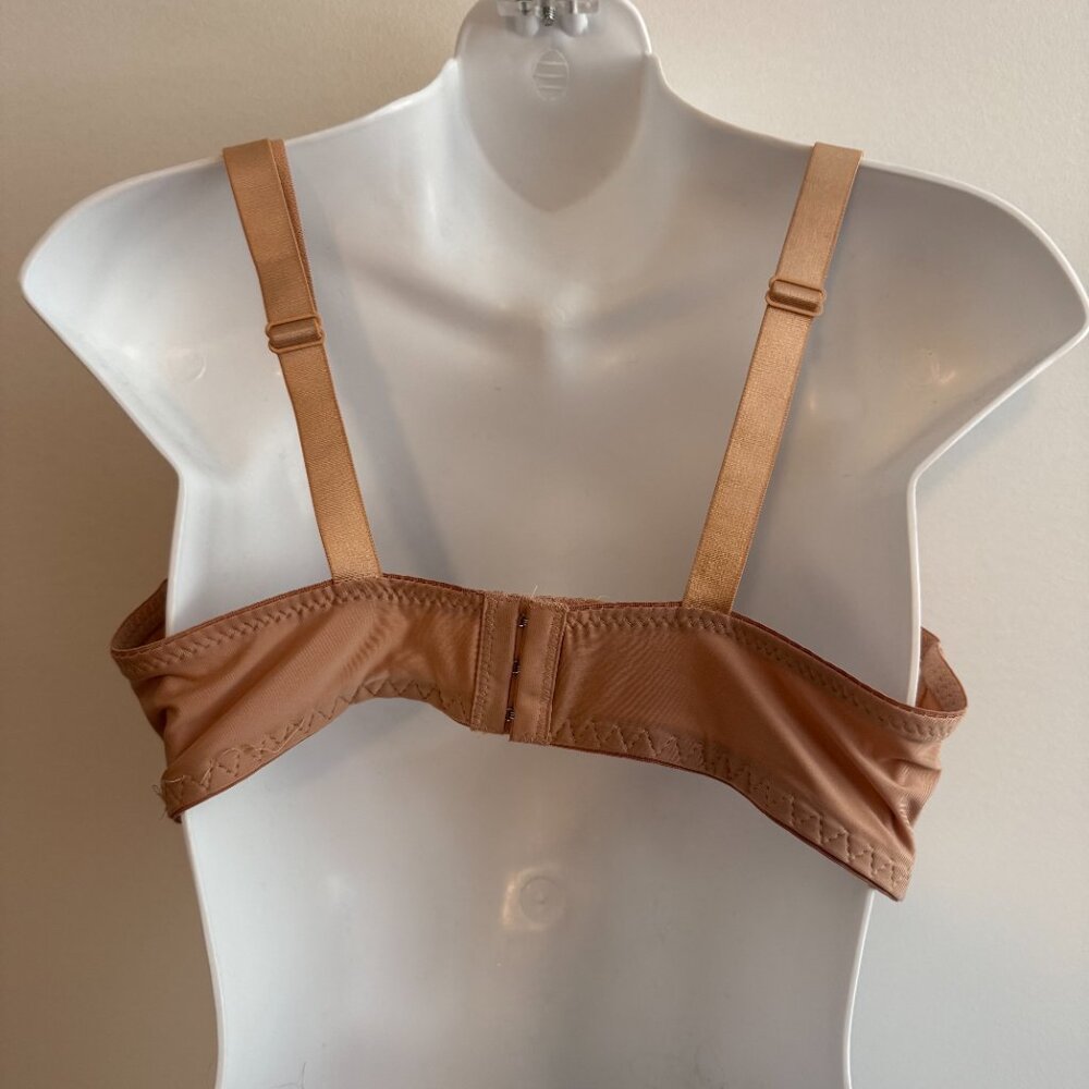 Nude Caramel Lace Push-Up Bra | Size 34DD - Picture 7 of 10